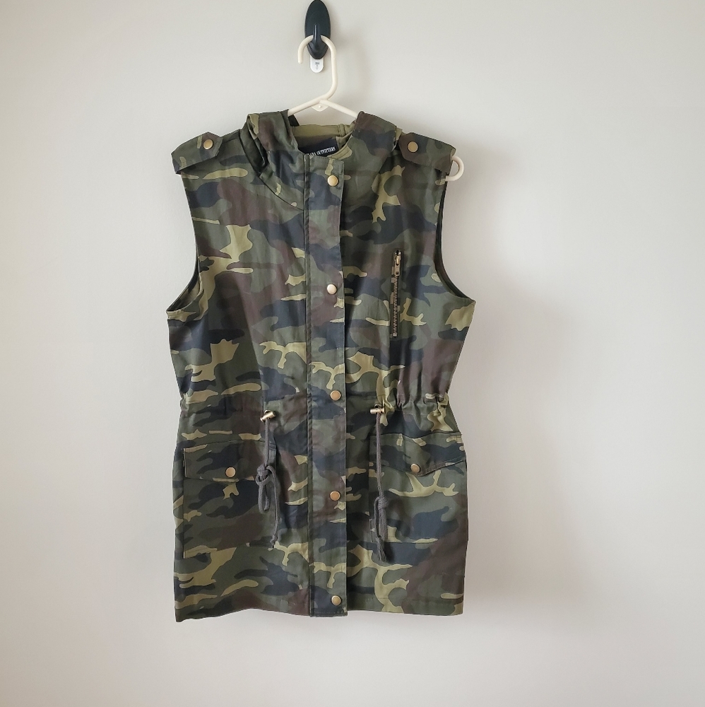 Zenana Outfitters Camouflage Hooded Vest